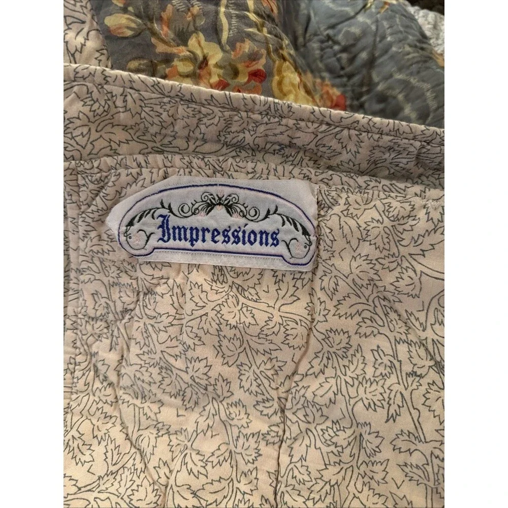 Vintage Impression King Quilt Cottage/Granny Core, floral 96”x104”. Good Cond!